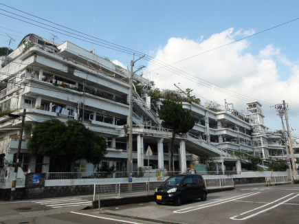 Kochi_City_Sawada_Mansion_Aug._12,_2016.jpg